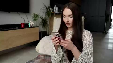 Marina online show from December 2, 2025, 10:31 am