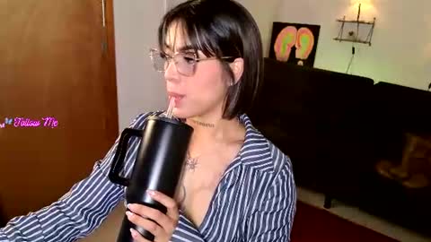 maryybellax online show from July 6, 2026, 12:51 am