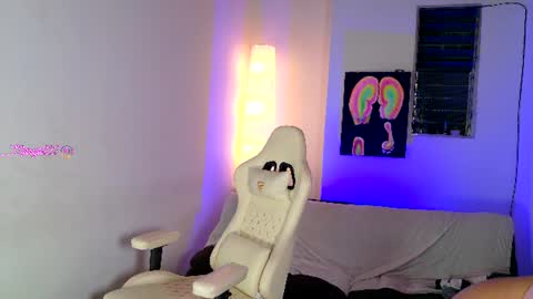 maryybellax online show from July 31, 2026, 2:11 am