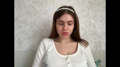 MaryYourr online show from December 2, 2025, 11:15 am