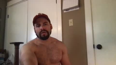 mascbeef95 online show from February 5, 2025, 8:14 pm