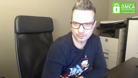 Snapshot of maschiodavide89 chatting on February 17, 2025, 7:04 am David online show from February 17, 2025, 7:04 am