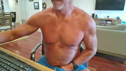 mascmuscle49 online show from April 7, 2026, 7:03 pm
