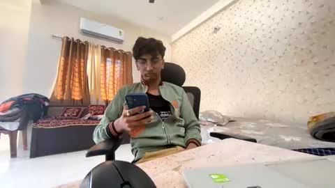 maskboyz2003 online show from November 14, 2025, 3:27 am