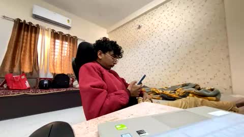 maskboyz2003 online show from November 20, 2025, 2:34 am