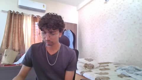 Mask Boy online show from October 21, 2025, 5:08 am