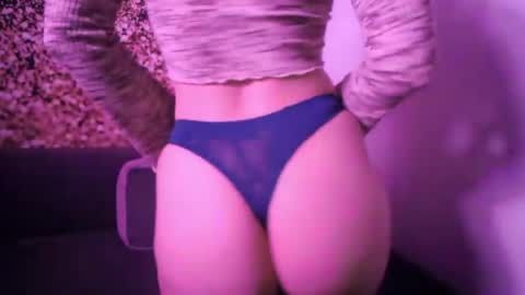maskedseductress724 online show from June 22, 2026, 10:07 pm