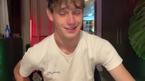 Snapshot of mason_gallagher chatting on November 9, 2025, 10:41 pm Mason online show from November 9, 2025, 10:41 pm