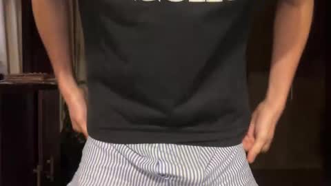 Snapshot of mason_gallagher chatting on November 14, 2025, 1:37 am Mason online show from November 14, 2025, 1:37 am