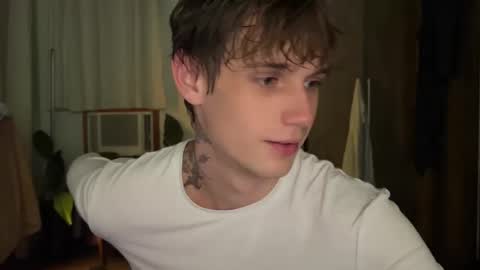 Snapshot of mason_gallagher chatting on December 4, 2025, 4:16 pm Mason online show from December 4, 2025, 4:16 pm