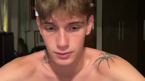 Snapshot of mason_gallagher chatting on January 6, 2026, 4:21 pm Mason online show from January 6, 2026, 4:21 pm