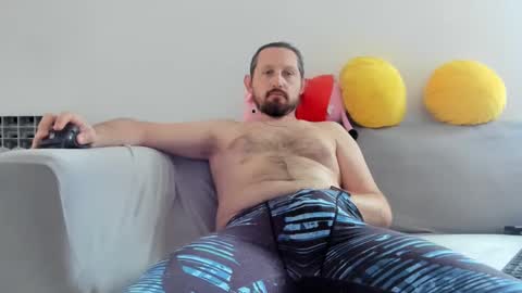 Snapshot of masoni_devil_take_xy chatting on December 22, 2024, 11:00 am Nikola online show from December 22, 2024, 11:00 am