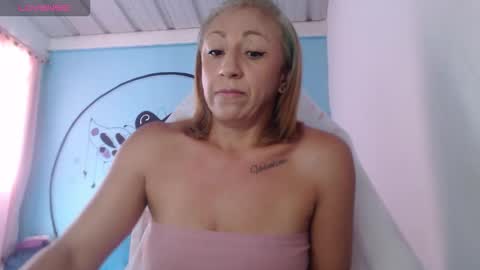 massiel ferreti online show from October 17, 2025, 10:12 pm
