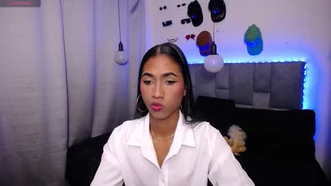 massielhot online show from November 28, 2025, 10:34 pm