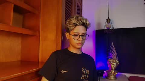 Snapshot of massimo_alessandro chatting on September 10, 2025, 4:56 am   online show from September 10, 2025, 4:56 am