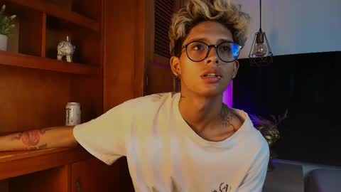 Snapshot of massimo_alessandro chatting on September 18, 2025, 4:47 am   online show from September 18, 2025, 4:47 am