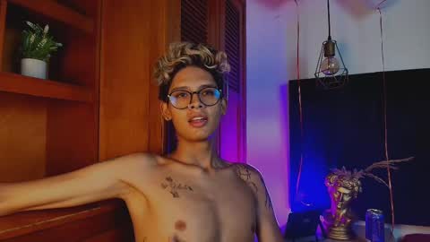 Snapshot of massimo_alessandro chatting on September 22, 2025, 3:41 am   online show from September 22, 2025, 3:41 am