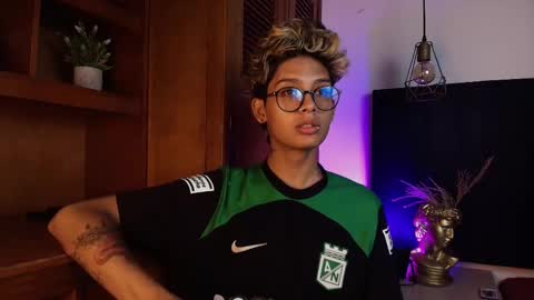 Snapshot of massimo_alessandro chatting on September 28, 2025, 4:07 am   online show from September 28, 2025, 4:07 am