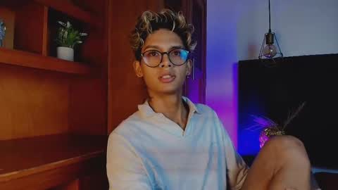 Snapshot of massimo_alessandro chatting on October 7, 2025, 4:20 am   online show from October 7, 2025, 4:20 am