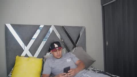 massimo_vidal online show from September 20, 2025, 1:34 pm