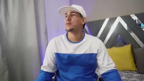 massimo_vidal online show from October 4, 2025, 3:48 am