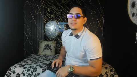 massimo_vidal online show from February 12, 2026, 2:23 pm