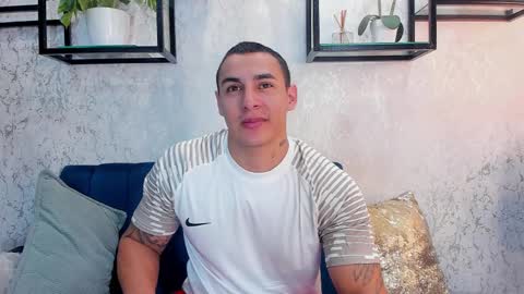 Massimo Contie online show from February 16, 2025, 3:05 pm