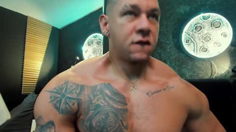 massimowalton2 online show from December 24, 2024, 3:38 am