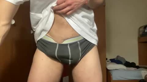 Snapshot of massiverob99 chatting on November 22, 2025, 1:10 pm massiverob99 online show from November 22, 2025, 1:10 pm