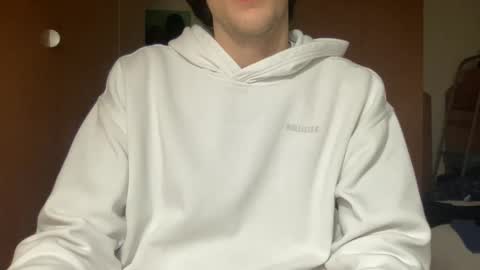 Snapshot of massiverob99 chatting on April 14, 2026, 3:07 pm massiverob99 online show from April 14, 2026, 3:07 pm