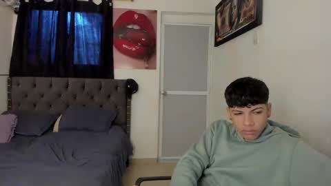 master_boy28 online show from March 17, 2026, 8:23 pm