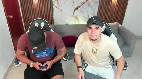 master_javi online show from September 14, 2025, 5:06 am