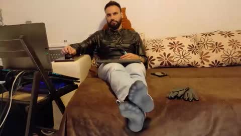 Snapshot of master_roberto333 chatting on November 1, 2025, 11:29 pm SIR online show from November 1, 2025, 11:29 pm