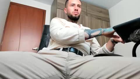 steven  online show from December 17, 2025, 5:08 pm