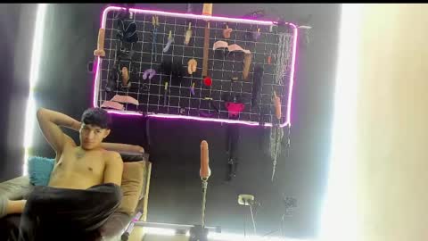 Axel And Melany online show from May 28, 2026, 2:25 pm