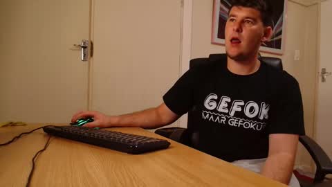 masterbrendanfagtax3 online show from February 26, 2026, 6:40 pm