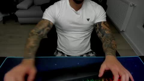 masterkingmuscle online show from February 9, 2025, 7:41 pm