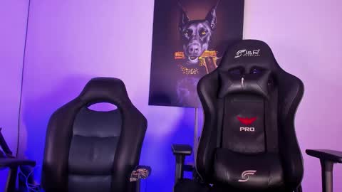 KONAN online show from November 14, 2025, 2:38 pm