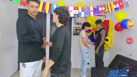 Snapshot of masters_sexx chatting on June 28, 2026, 11:16 am Team Cris Darwin- Fernando- Stiven- David online show from June 28, 2026, 11:16 am