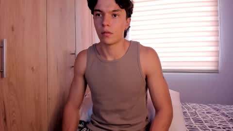 mastrangelo_x online show from November 25, 2025, 8:53 pm