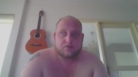 Snapshot of mastrubeertje1988 chatting on September 30, 2025, 10:09 am mastrubeertje1988 online show from September 30, 2025, 10:09 am