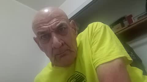 masturbater1112313982 online show from June 6, 2026, 5:45 am