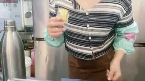 SuSu online show from November 15, 2025, 5:49 am