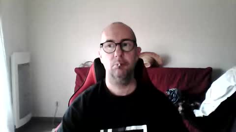 Snapshot of mat11efou chatting on February 5, 2026, 12:10 pm mat11efou online show from February 5, 2026, 12:10 pm