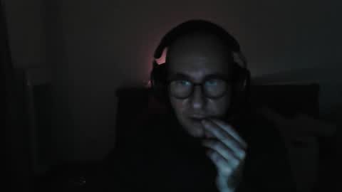 Snapshot of mat11efou chatting on February 16, 2026, 8:49 pm mat11efou online show from February 16, 2026, 8:49 pm