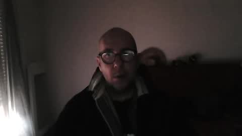 mat11efou online show from May 18, 2026, 5:57 am