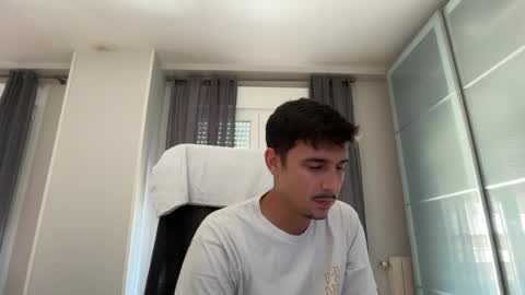 Snapshot of matahavi chatting on July 14, 2026, 12:44 pm Aaron online show from July 14, 2026, 12:44 pm