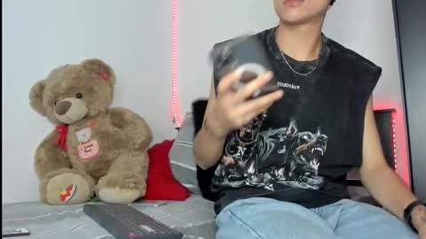 Snapshot of mateo_escobar chatting on November 8, 2025, 7:08 am mateo_escobar online show from November 8, 2025, 7:08 am