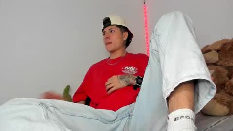 Snapshot of mateo_escobar chatting on November 12, 2025, 2:01 am mateo_escobar online show from November 12, 2025, 2:01 am