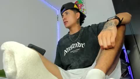 Snapshot of mateo_escobar chatting on November 24, 2025, 4:01 am mateo_escobar online show from November 24, 2025, 4:01 am